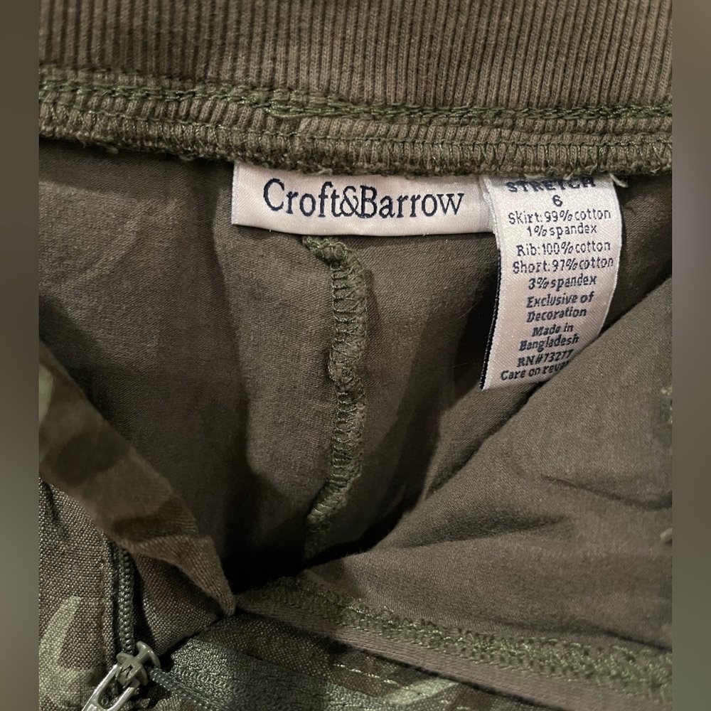 Croft & Barrow Stretch Skort Size 6 - Picture 3 of 5